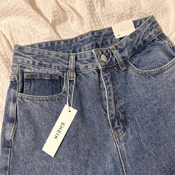 High Waist Wide Leg Straight Jeans - Picture 7 of 7